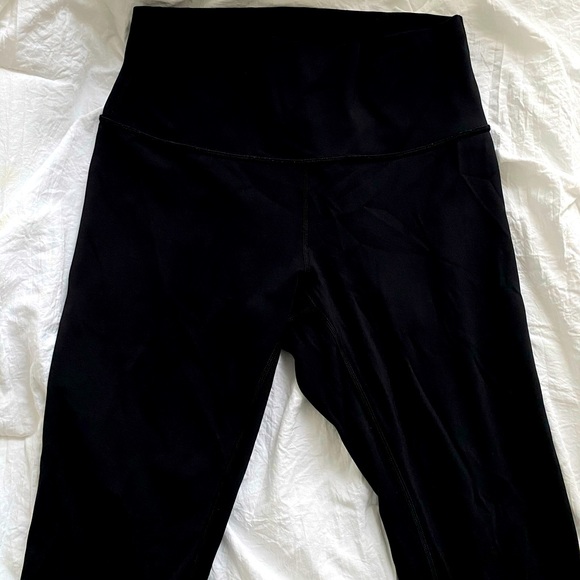 Lululemon Black Wunder Under - Picture 4 of 6